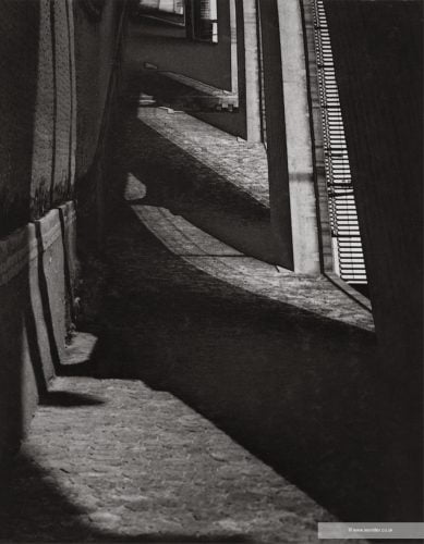 Untitled [Impasse des deux anges] @ Lee Miller Archives