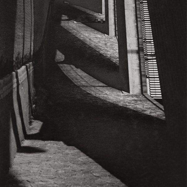 Untitled [Impasse des deux anges] @ Lee Miller Archives